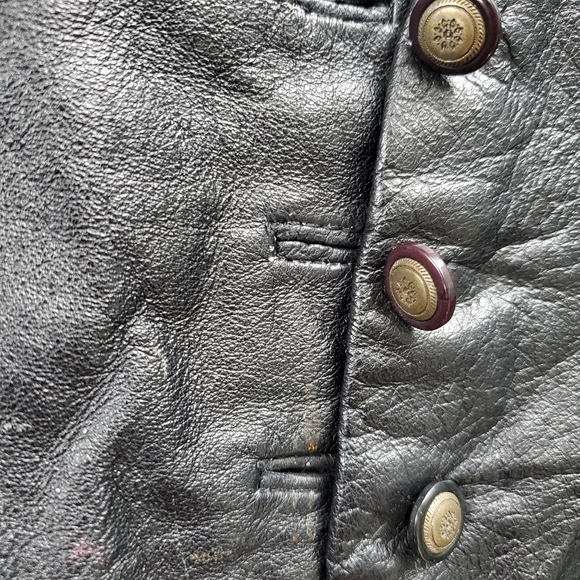 Black Leather Vest - Picture 3 of 4